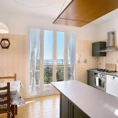 Villa In Collina Vista Mare Sanremo